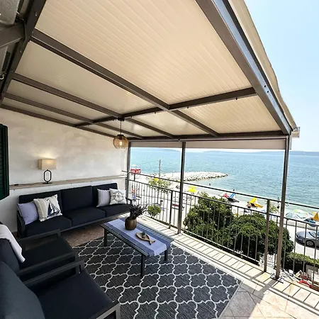 Luxury Pearl Seaside Apartman