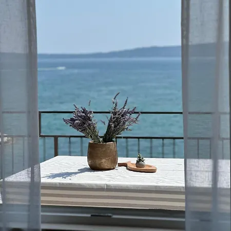 Luxury Pearl Seaside Apartman