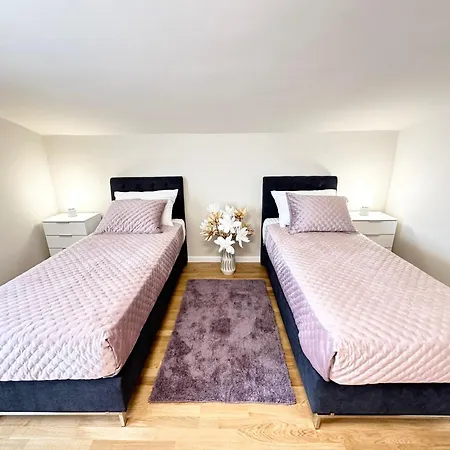 Luxury Pearl Seaside Apartman *