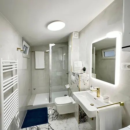 Luxury Pearl Seaside Apartman *